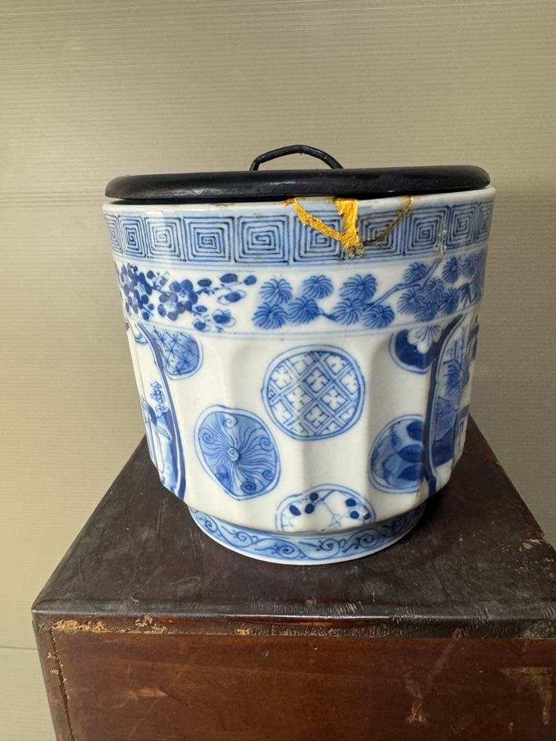 2412 五良大甫　呉祥瑞造　染付人物　水指　時代物