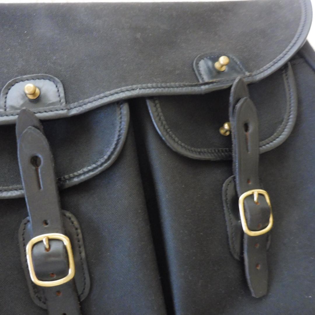 ブレィディ Brady エアリアルトラウトショルダーバッグ ブラック