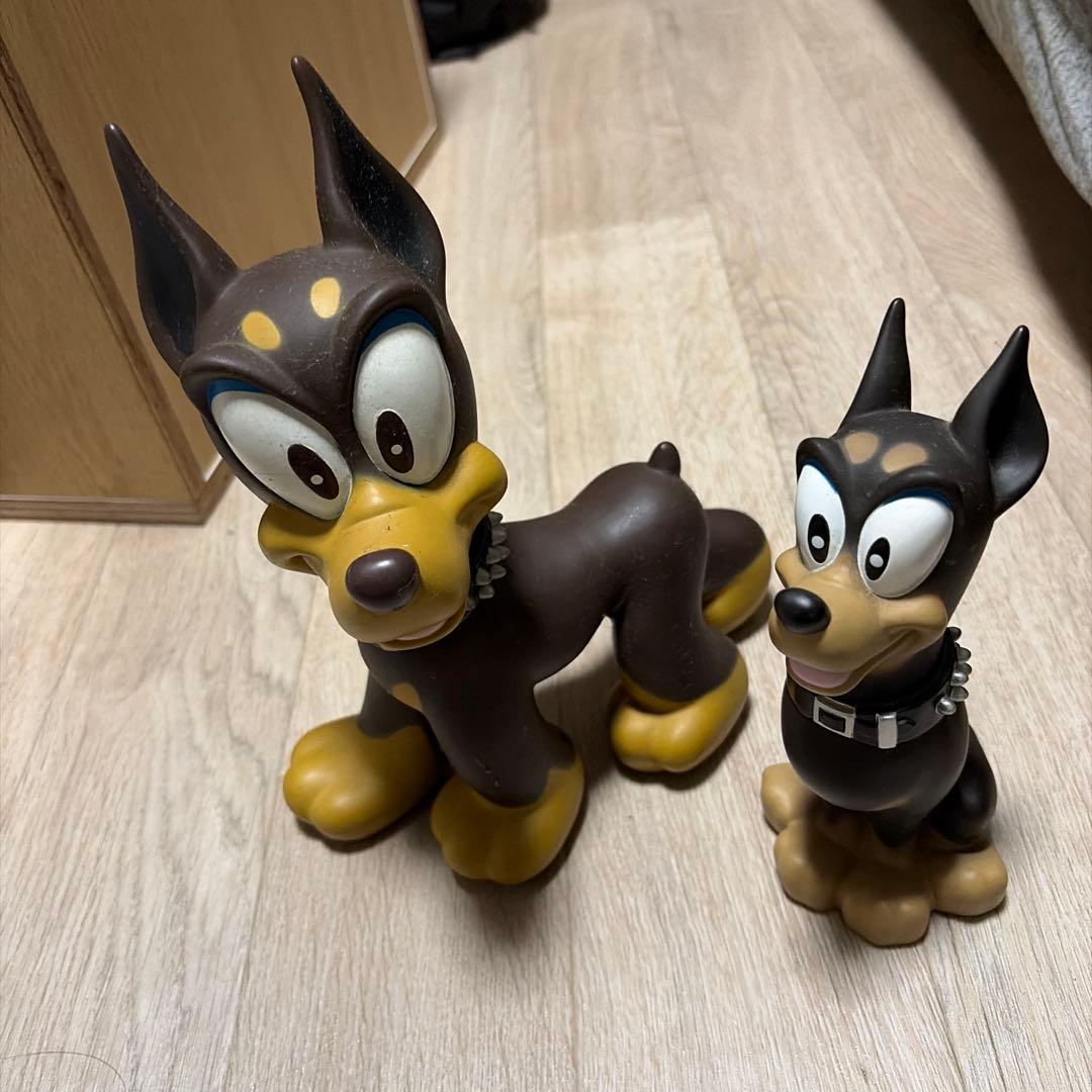 メディコムトイ　ネイバーフッド　レッド　大小　2体セット