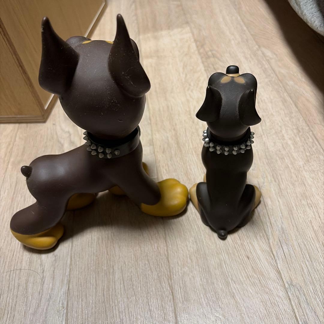 メディコムトイ　ネイバーフッド　レッド　大小　2体セット