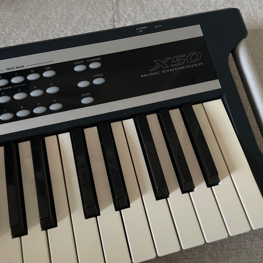 KORG X50 /使用回数少なめ/ペダル、ソフトケース付/シンセサイザー