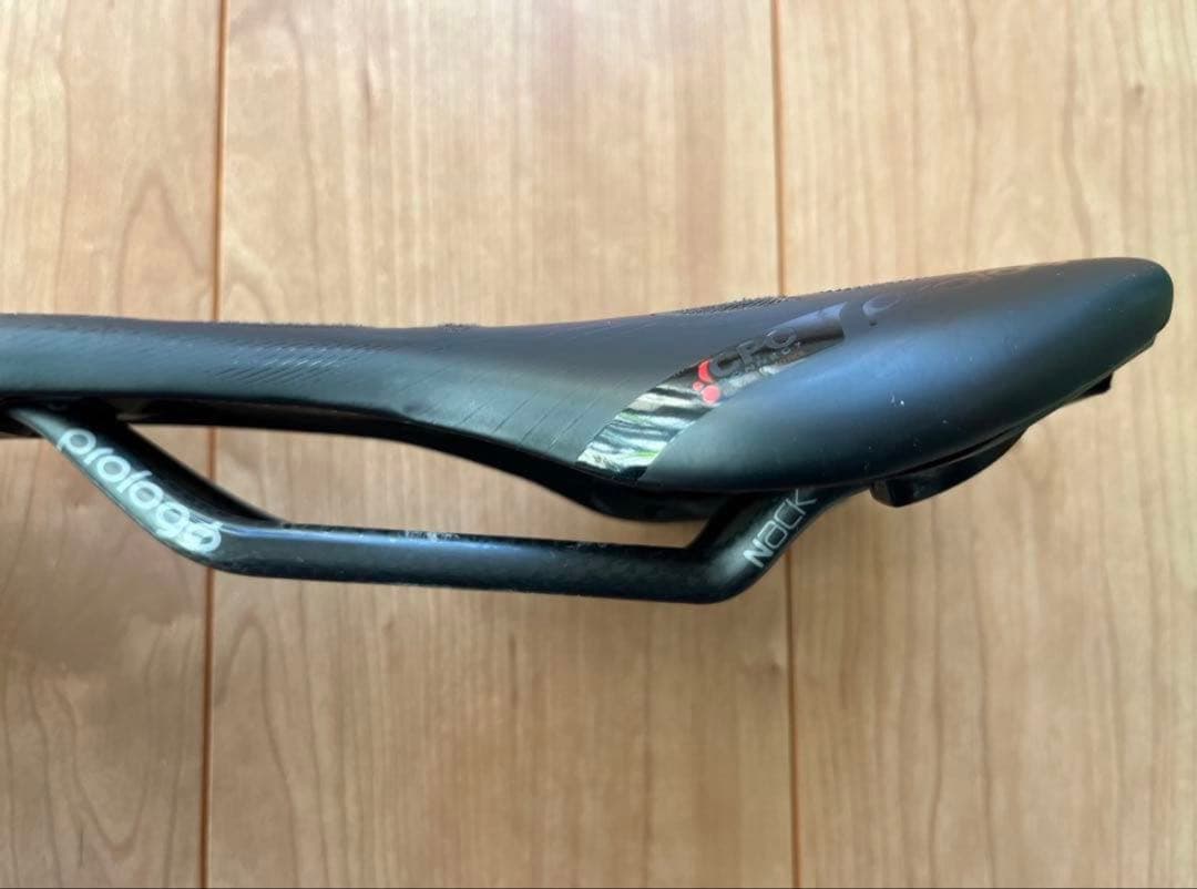 Prologo Nago Evo サドル 134mm CPC