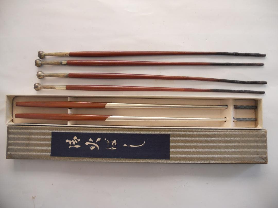 梅花装飾 レトロ 火箸 2種類　3膳 ヴィンテージ ひばし です。