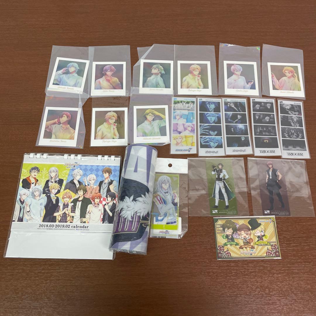 ❶③アイナナ ウエハースカード メタルカード 缶バッジ グッズまとめ売り