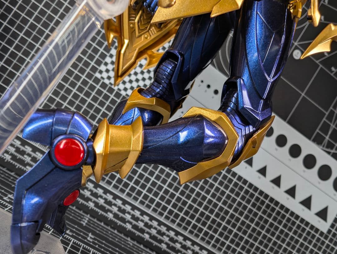 カオス・ソルジャー　全塗装　完成品　偏光メタリック