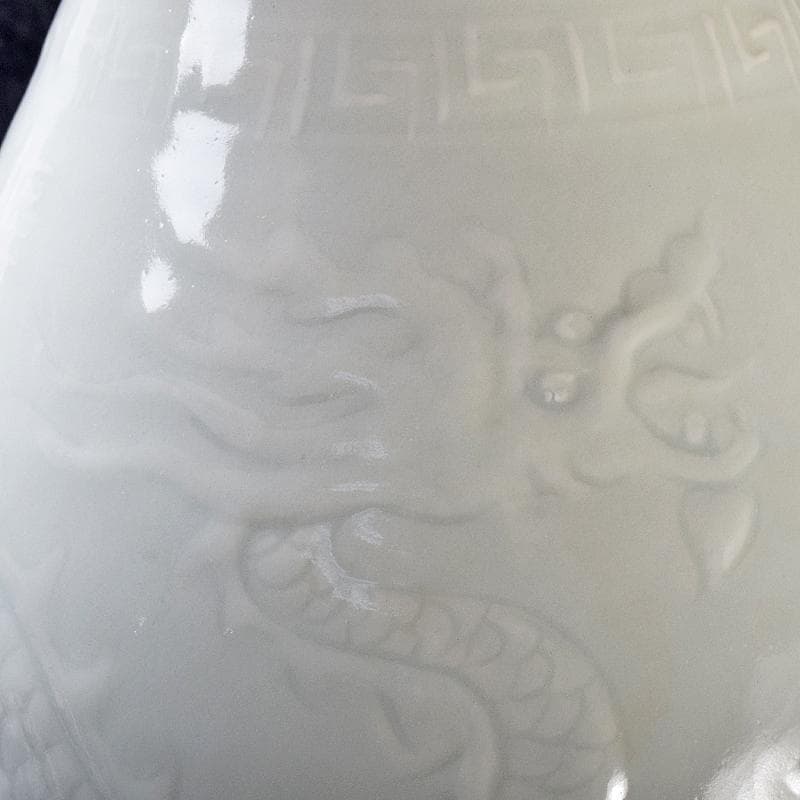 中国　影青　青白磁　陽刻　雲龍文　蒜口瓶　高さ約31㎝　M　R7918B