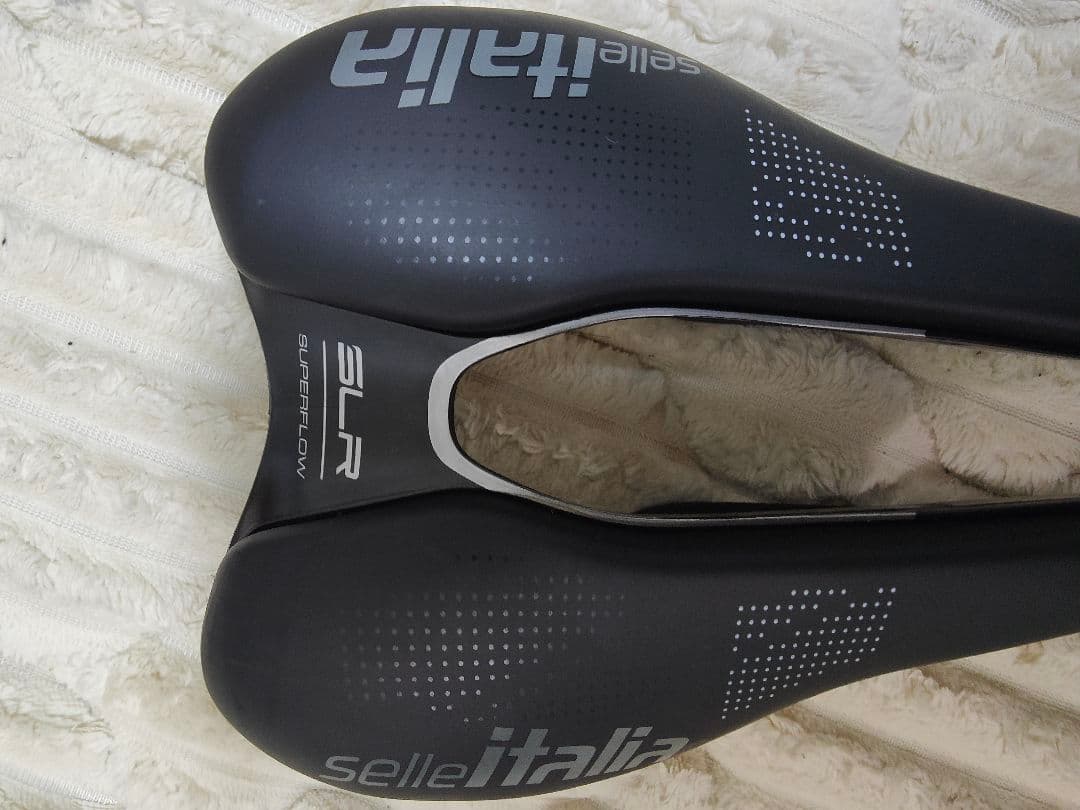 【最終価格！！】ロードバイクサドルセライタリアSell italia SLR美品