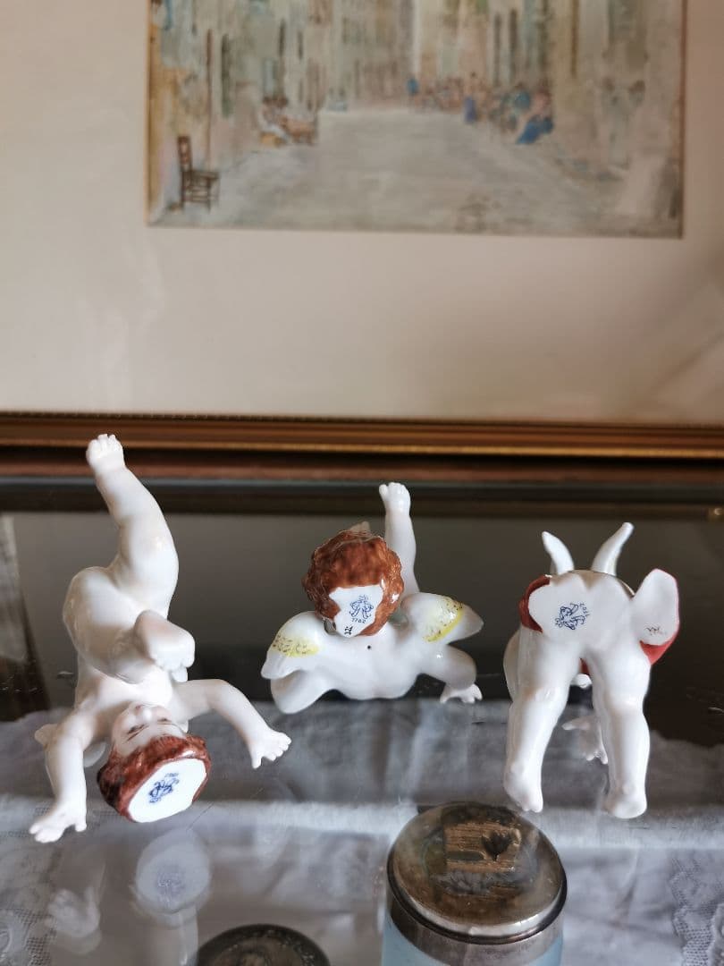 アンティークドイツドイツポーセリンでんぐり返し子供天使 フィギュリン ３体セット