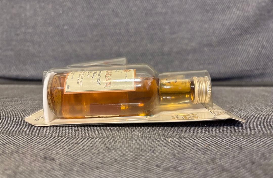 MACALLAN　マッカラン12年　ミニボトル　グラス・台紙付き　完全未開封
