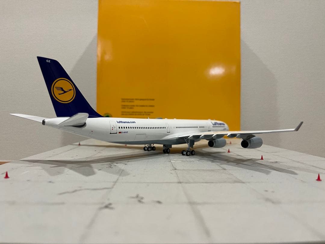 1/200 Jfox? Lufthansa A340-300 旧塗装