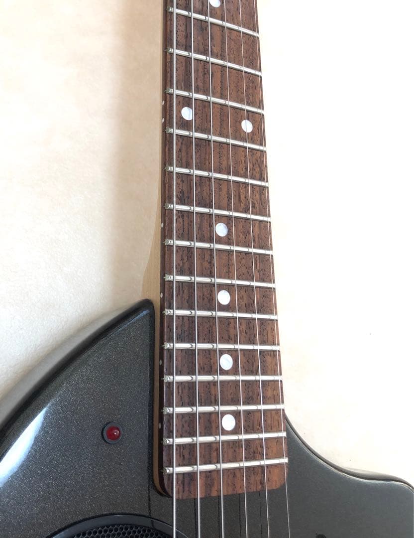 【美品】ZO-3 芸達者 MB アンプ内蔵ミニギター 専用ケース付 アーム付