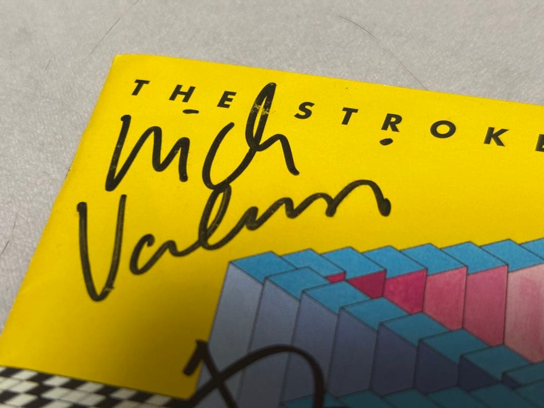 レア　ストロークス　直筆サイン　CD THE STROKES アングルズ