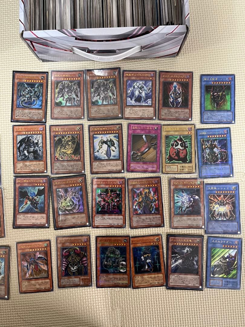 【引退品】遊戯王カード 大量まとめ売り＋デッキ複数