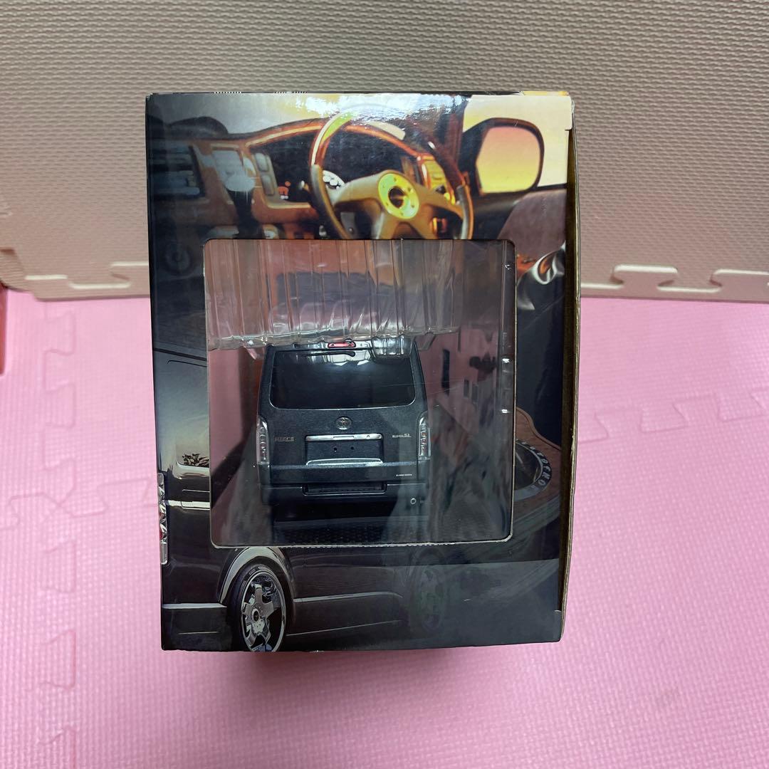 DAD 200系ハイエース ミニカー 1/24レア