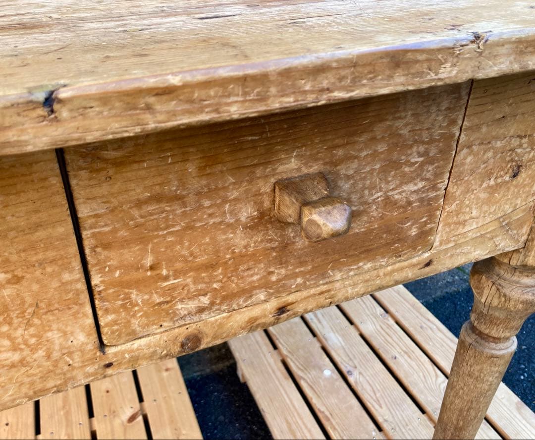 アンティークキャスター付きテーブル