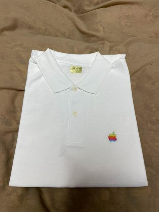 アップル純正　半袖ポロシャツ虹色リンゴ刺繍入と1997LaboFinder CD
