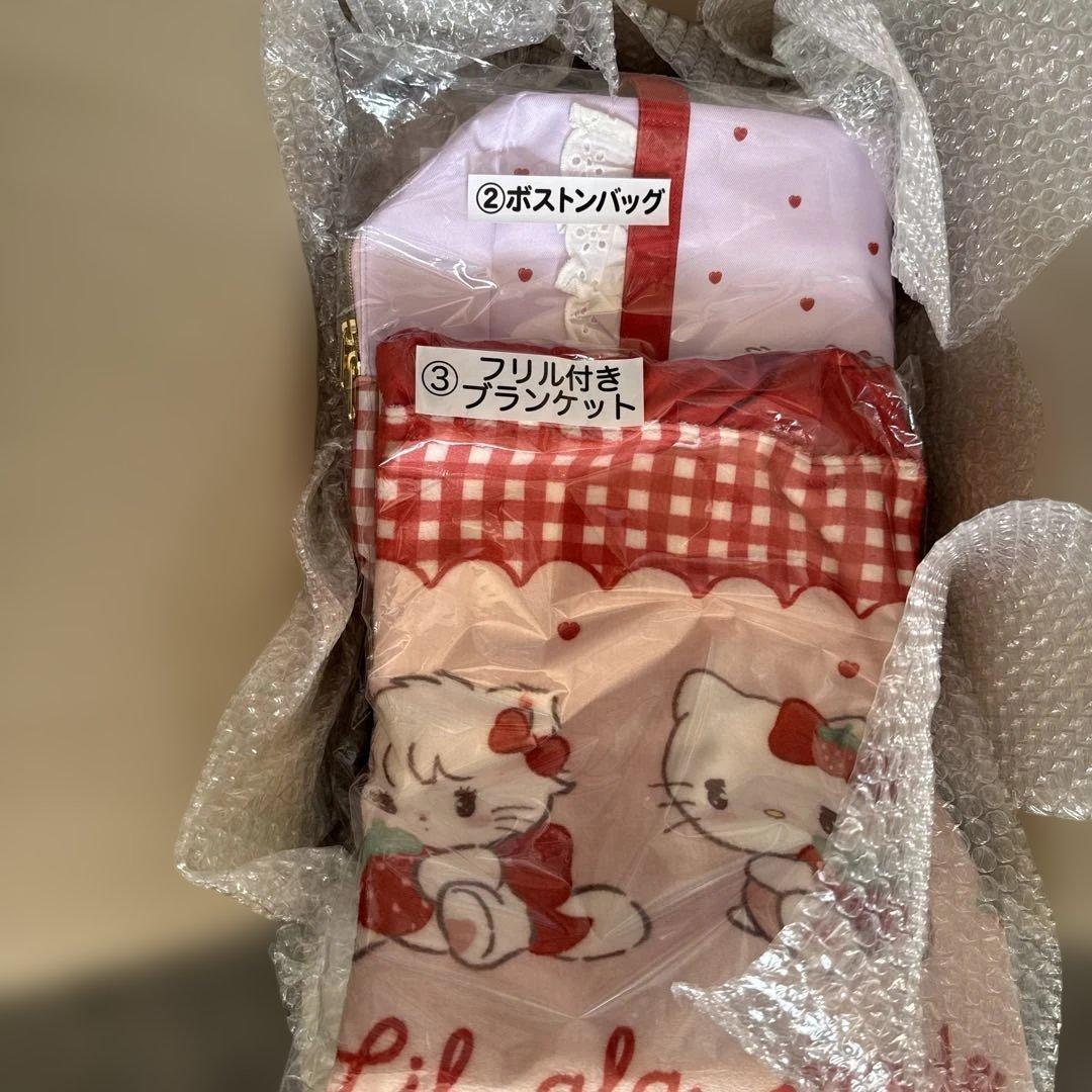 Lil ala mode×サンリオ・キャリーケース＋ボストンバッグ＋グッズ計６点