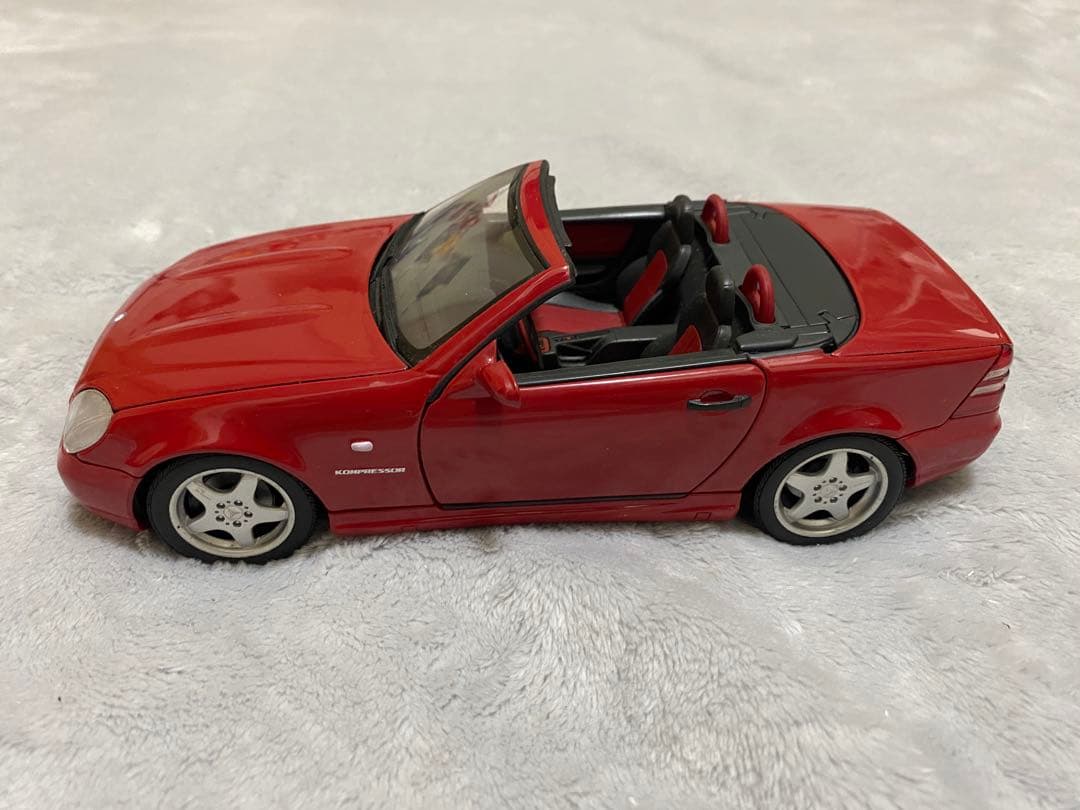 ミニカー UT Mercedes-Benz SLK AMG 1/18