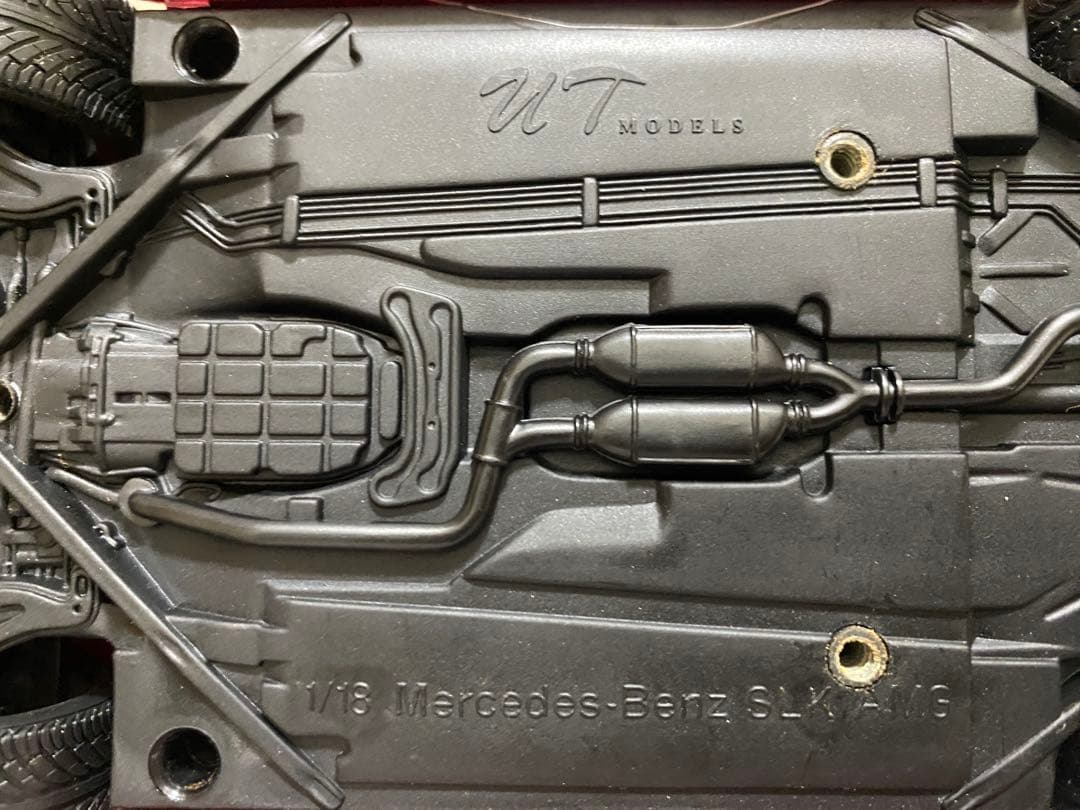 ミニカー UT Mercedes-Benz SLK AMG 1/18