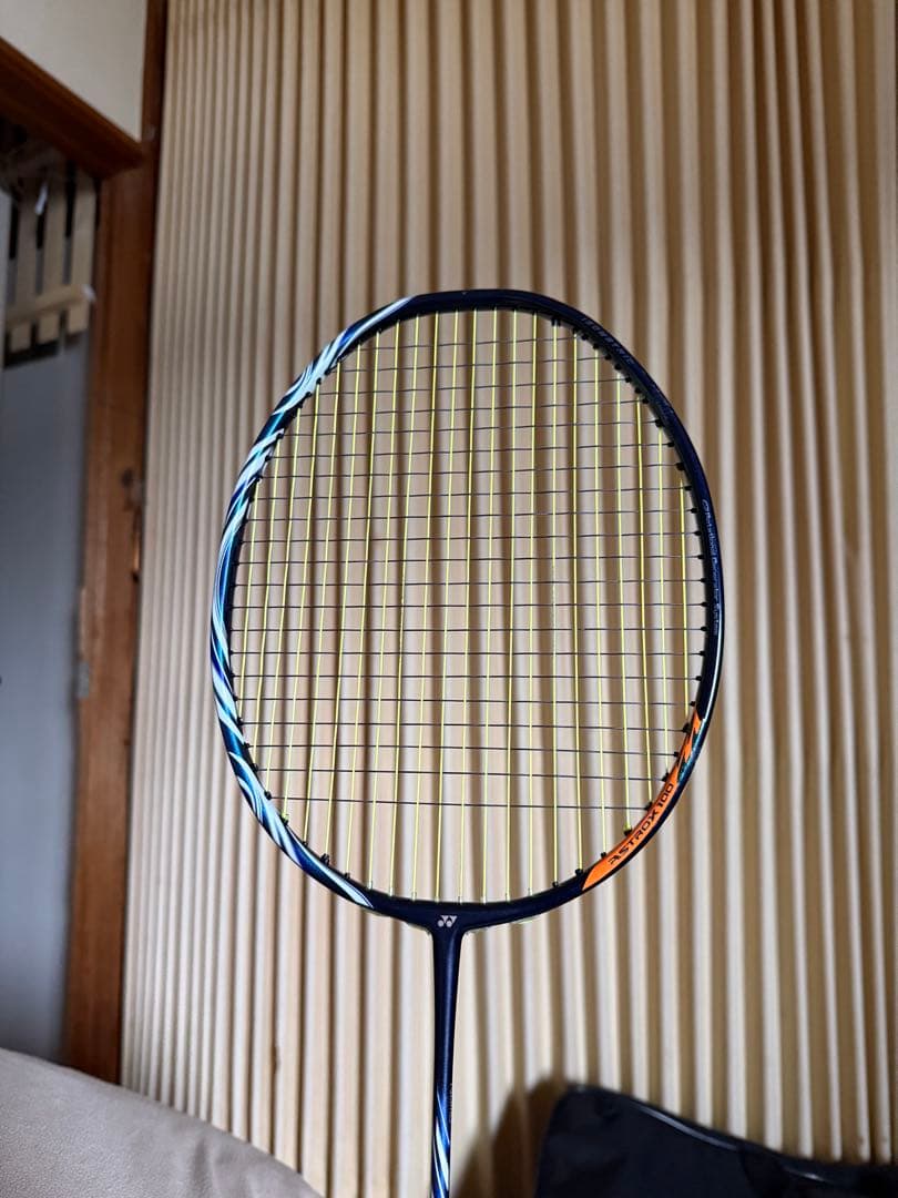 YONEX アストロクス100zz 4u5 ダークネイビー　廃盤　希少