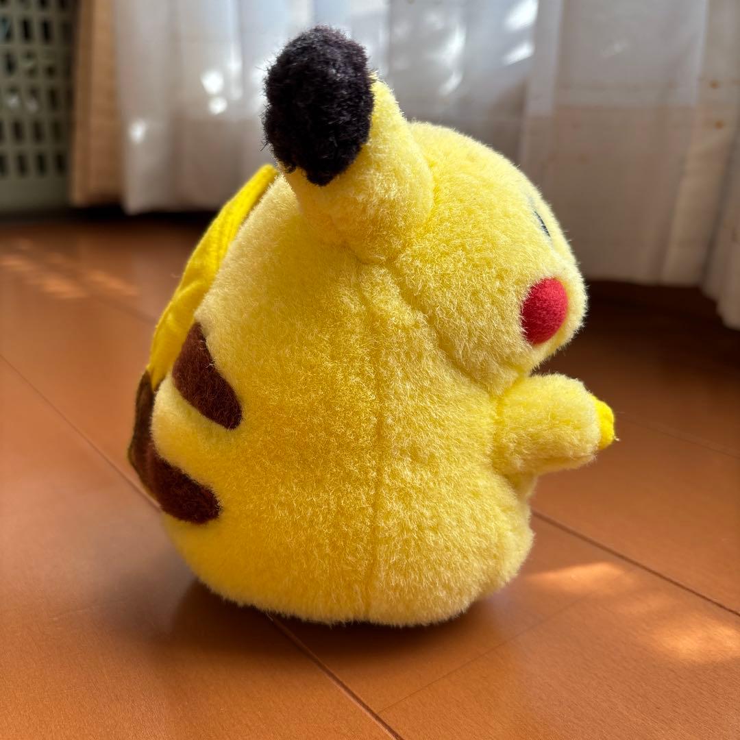 初期ピカチュウぬいぐるみ