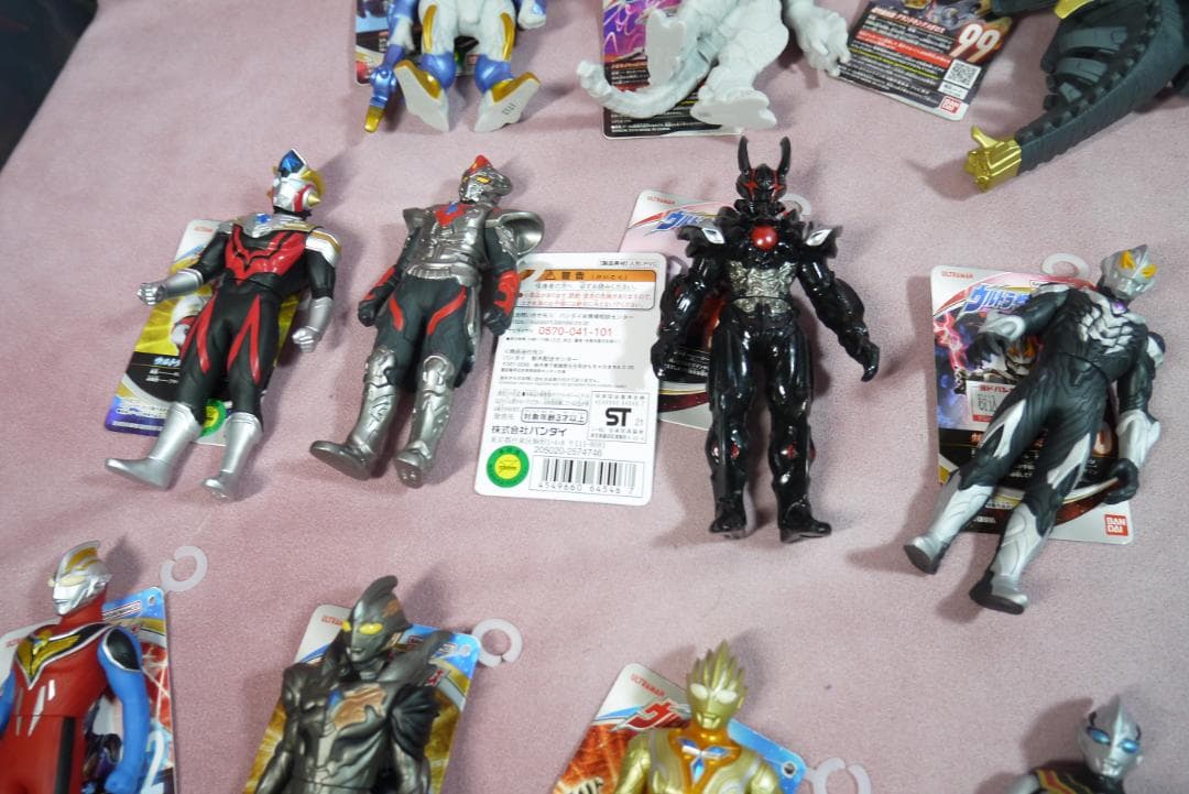 ウルトラヒーローシリーズ　ウルトラ怪獣シリーズ　タグ付きソフビ28体