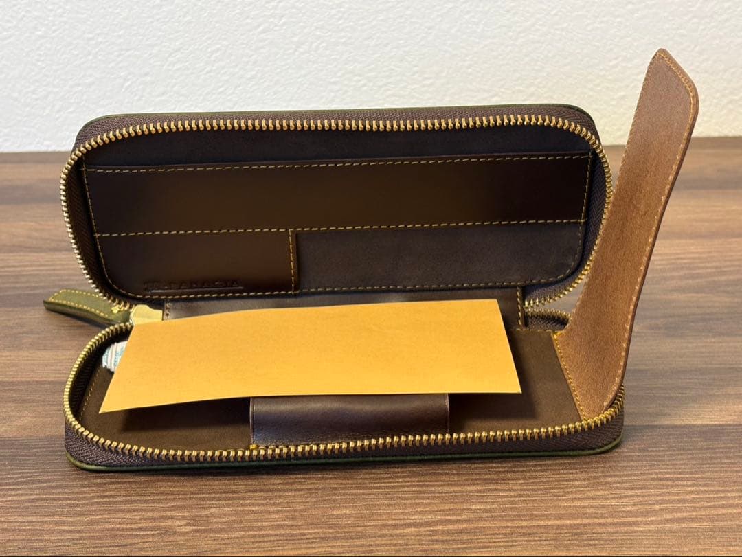 バハギア Bahagia ラウンドジップペンケース プエブロ オリーバ