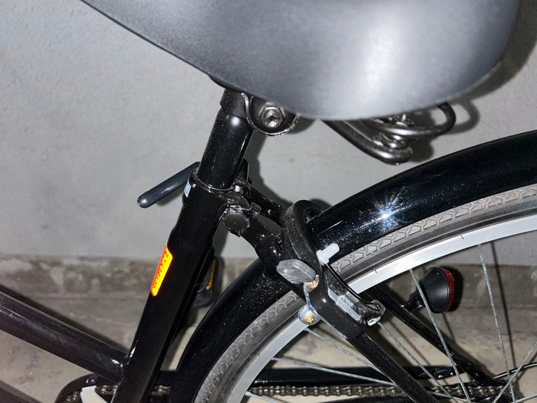 【ダースー】黒いシティサイクル 27インチ 前バスケット付き