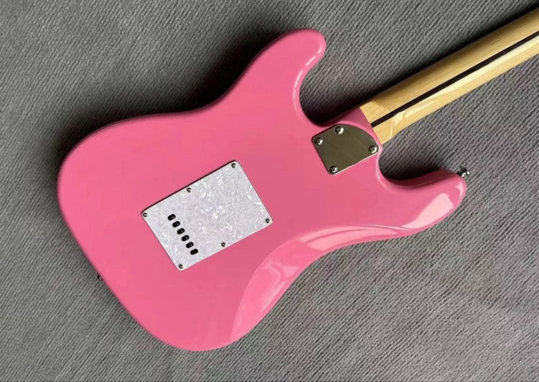 o*t様 ストラトキャスタータイプピンクペイズリー Showman Tricks
