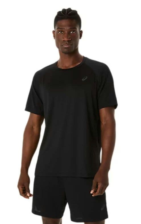 asics actibreeze ベンテッドメッシュtシャツ と7in ショーツ