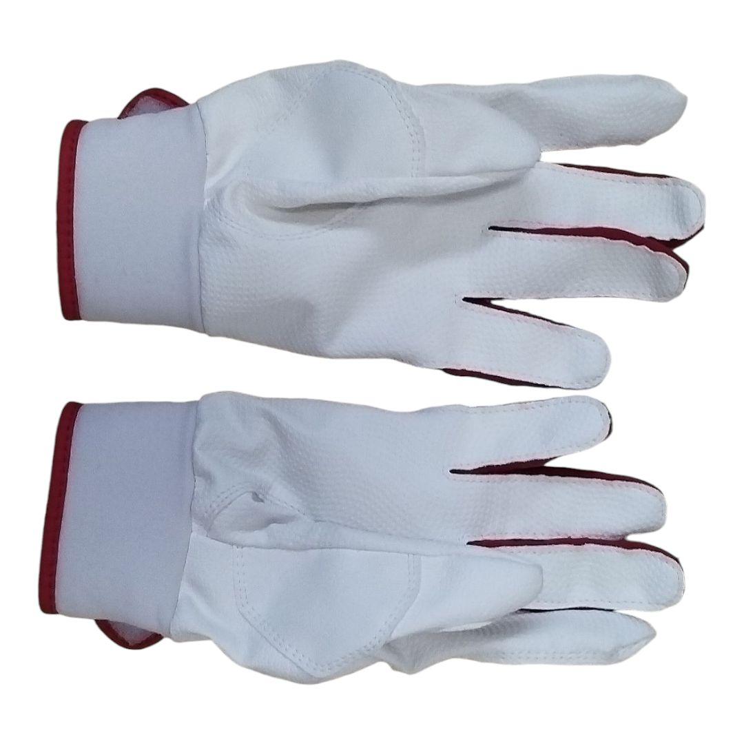 野球用ウェアセットとアクセサリー