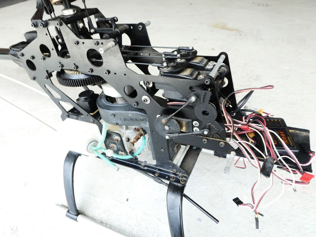ヒロボー 剣 60クラス エンジン RC ヘリコプター レトロ 現状 長期保管品