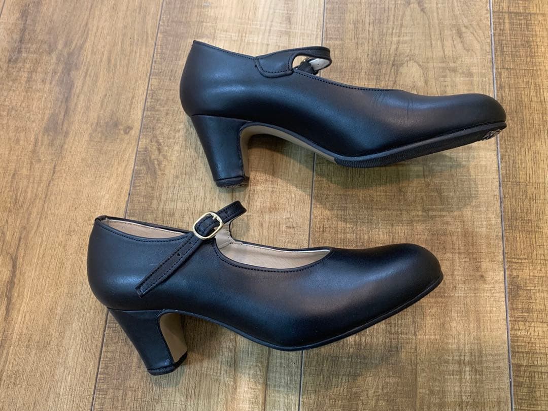 フラメンコシューズ　黒 37.5 幅広