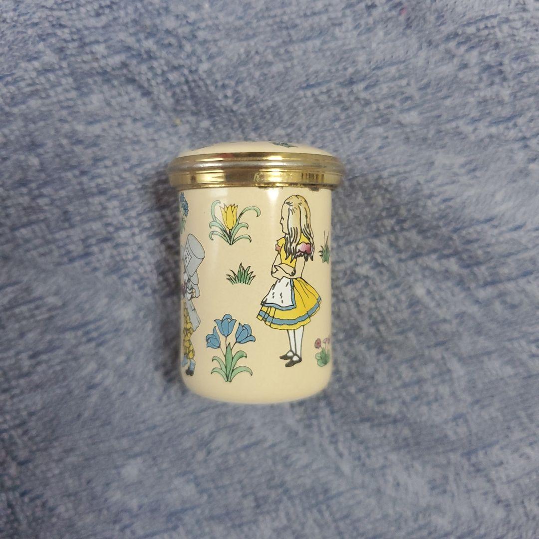 halcyon days enamels　ピルケース　アリス　ディズニー