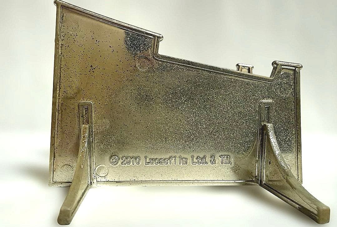 【塗装済完成品】バンダイ1/144 ミレニアム・ファルコンプレミアムエディション