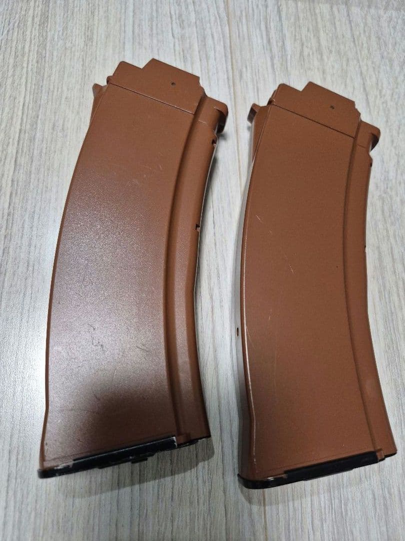 専用　マルイ　AKS74U　20mmピカティニレール・スイベル装着　スペアマグ付