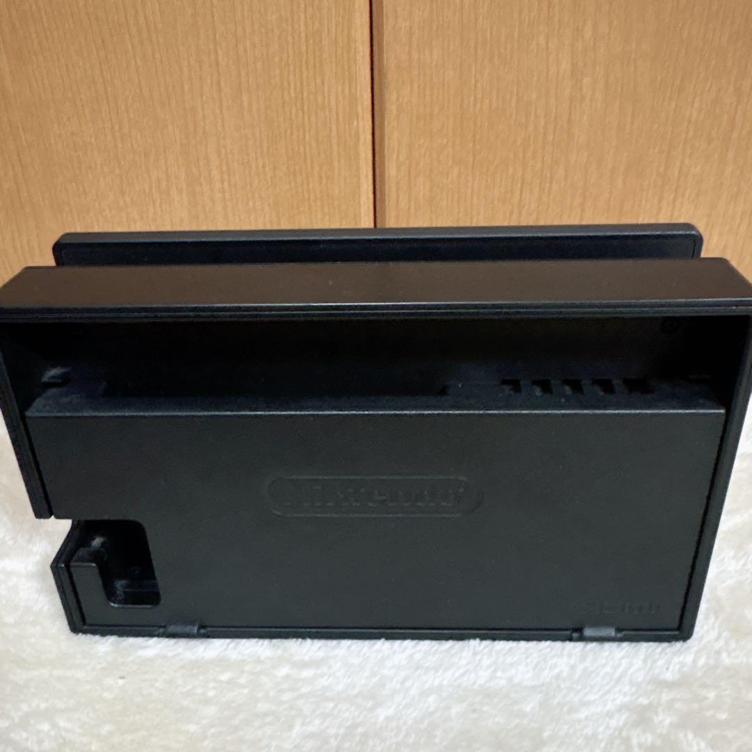 Nintendo Switch 本体　ネオンブルー／ネオンレッド