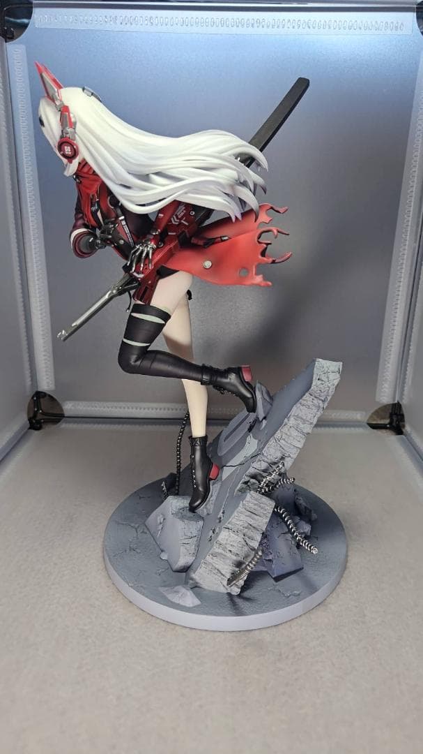 パニシング：グレイレイヴン　ルシア・深淵ノ紅 フィギュア