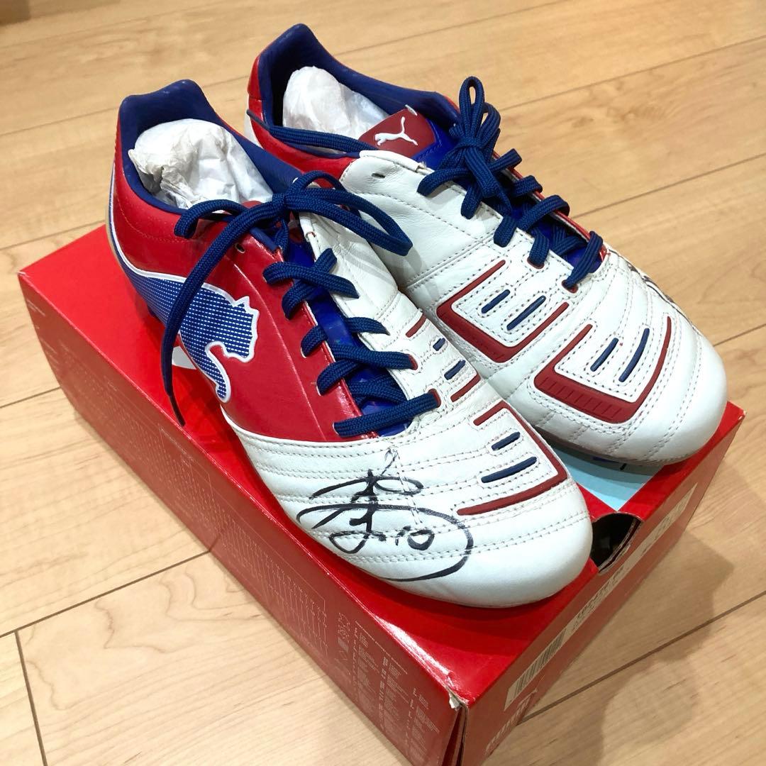 山田大記　ジュビロ磐田　サイン入りスパイク　2012年