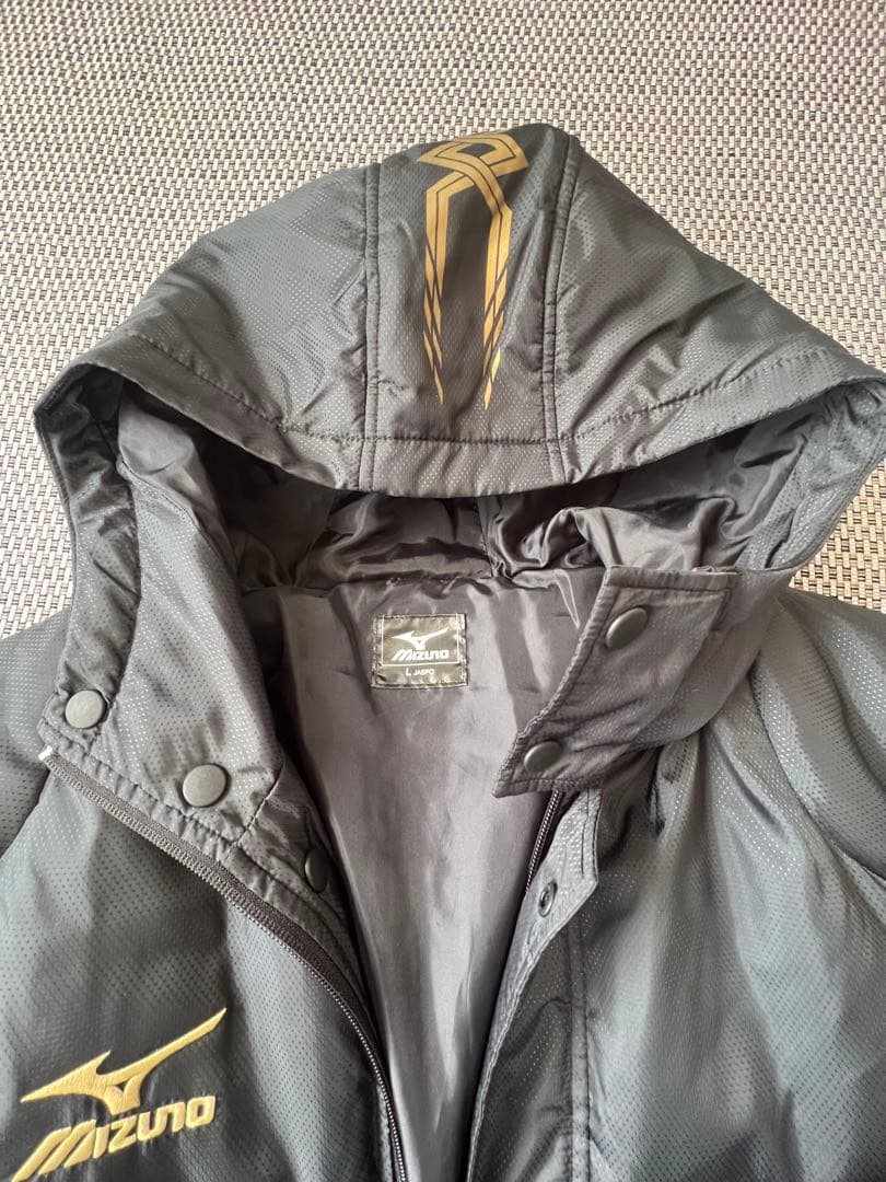 Mizuno ベンチコート ブラック ゴールド刺繍