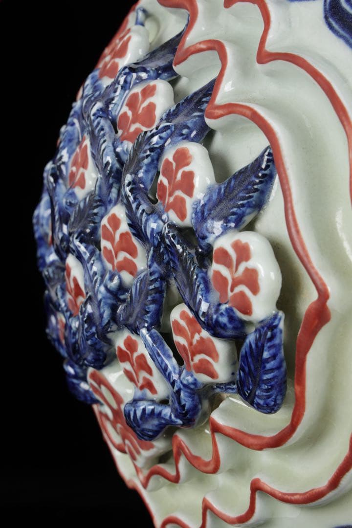 中国古玩 青花釉裏紅透彫花弁麒麟紋壺 唐物 飾壺 花瓶 時代物 古美術 骨董品