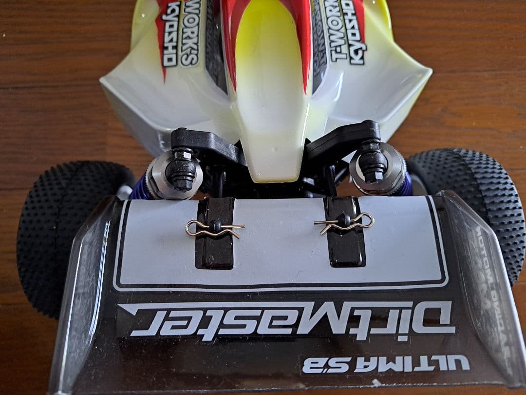 Kyosho Dirtmaster 1/10 電動バギー