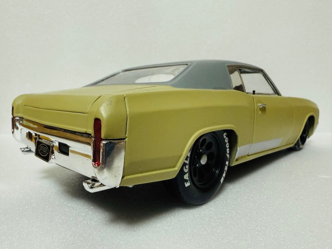 '70 Chevyシボレー Montecarloモンテカルロ 1/18 ワイスピ