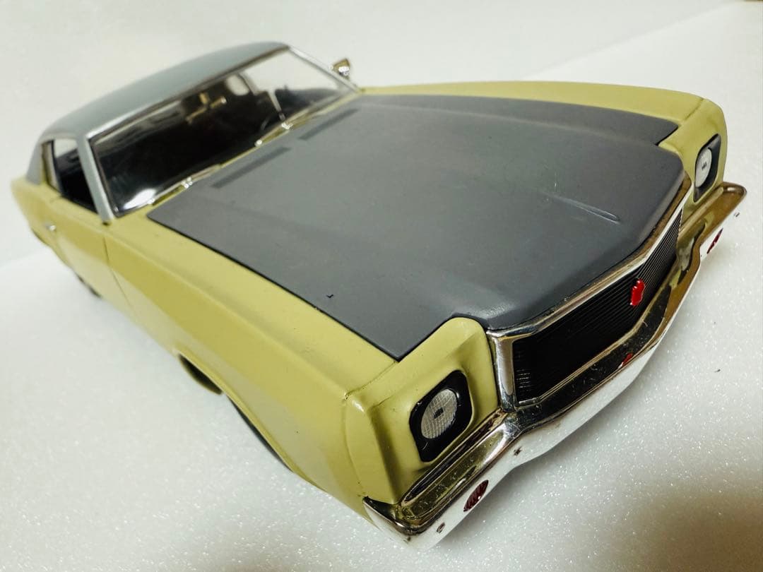 '70 Chevyシボレー Montecarloモンテカルロ 1/18 ワイスピ