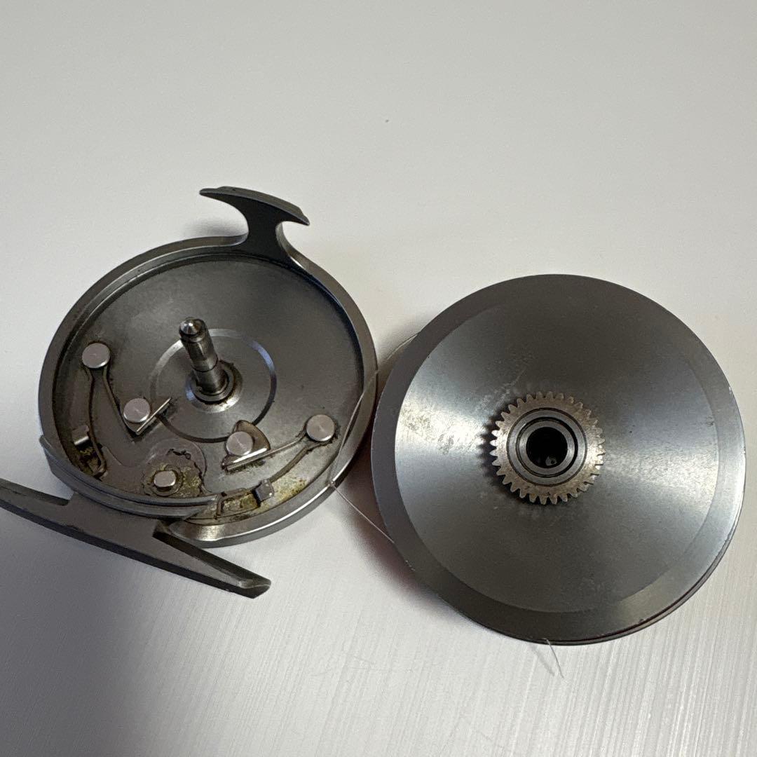 Daiwa alltmor アルトモア-S 200 フライリール