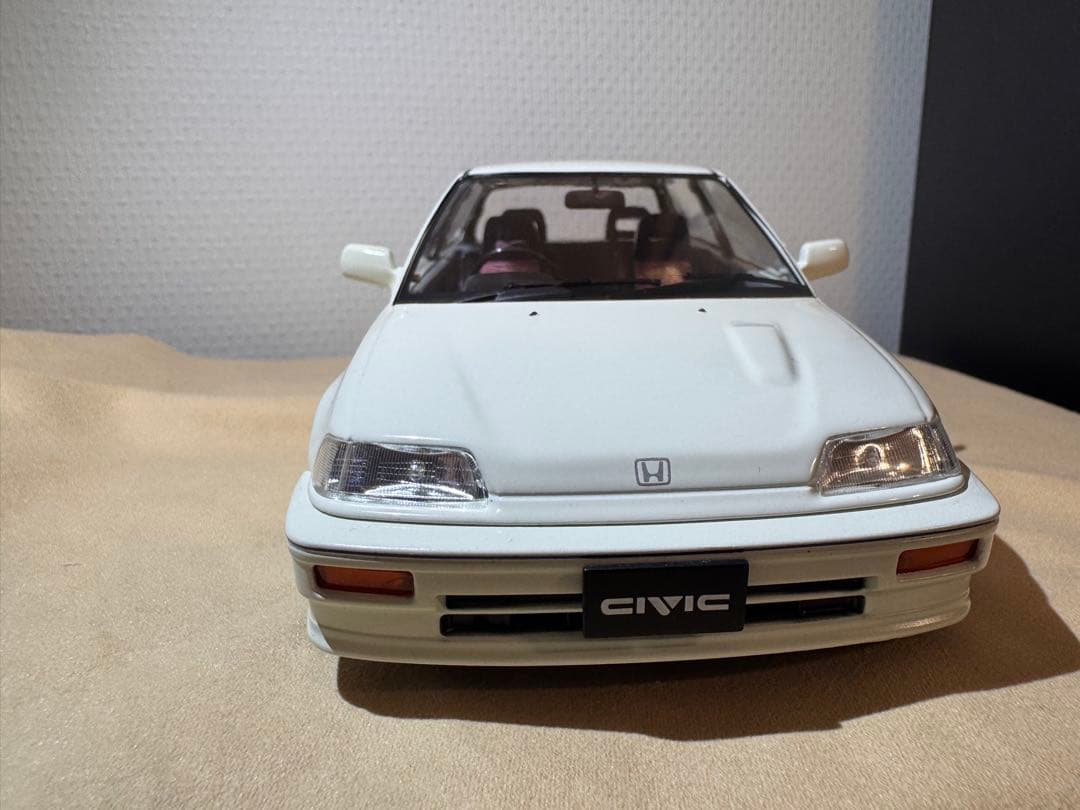 ホンダ CIVIC ミニカー ホワイト1/18