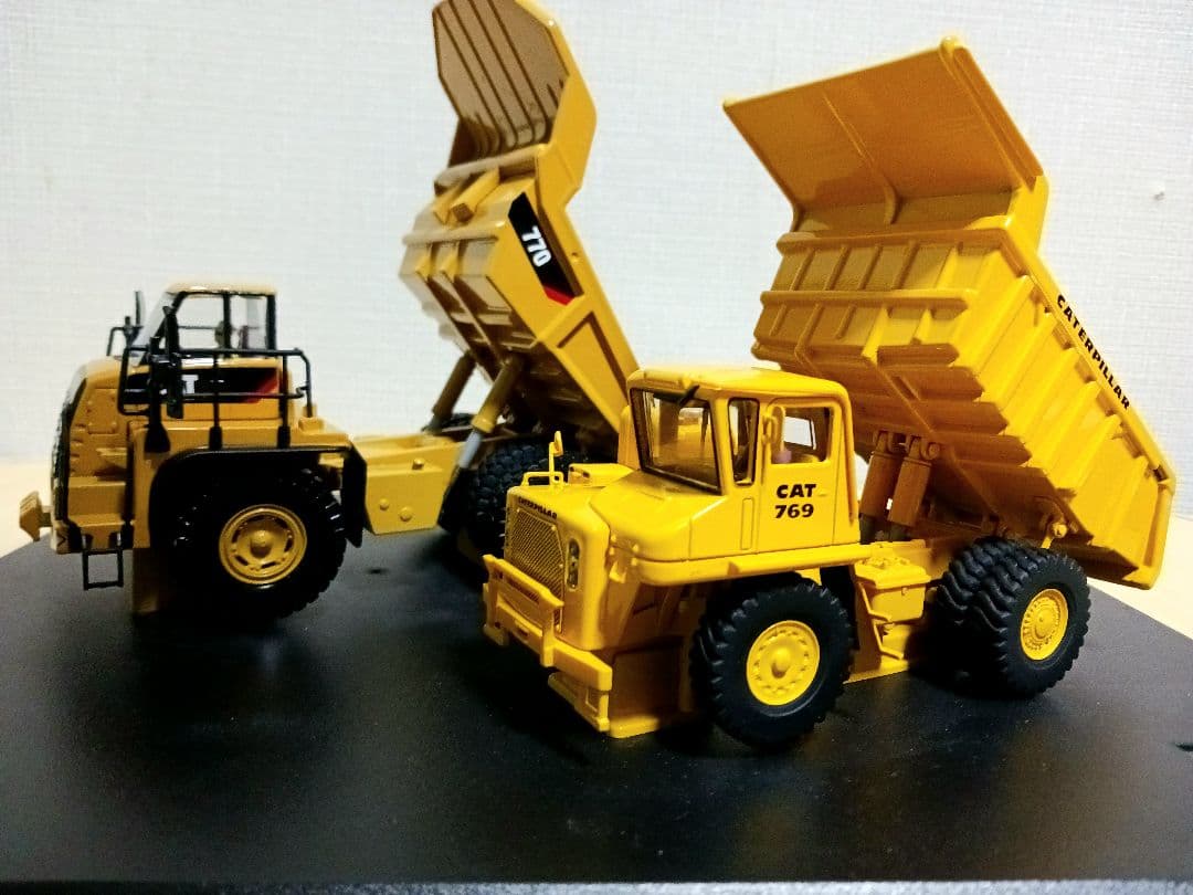 希少 ダイキャストマスター CAT 769&770 オフハイウェイトラック