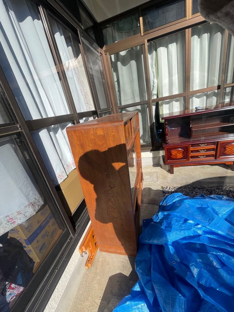 木製ガラス扉収納棚 引き出し付き