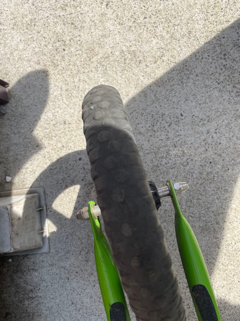 ストライダースポーツ♡グリーン♡12インチ♡日本正規品　部品付き！