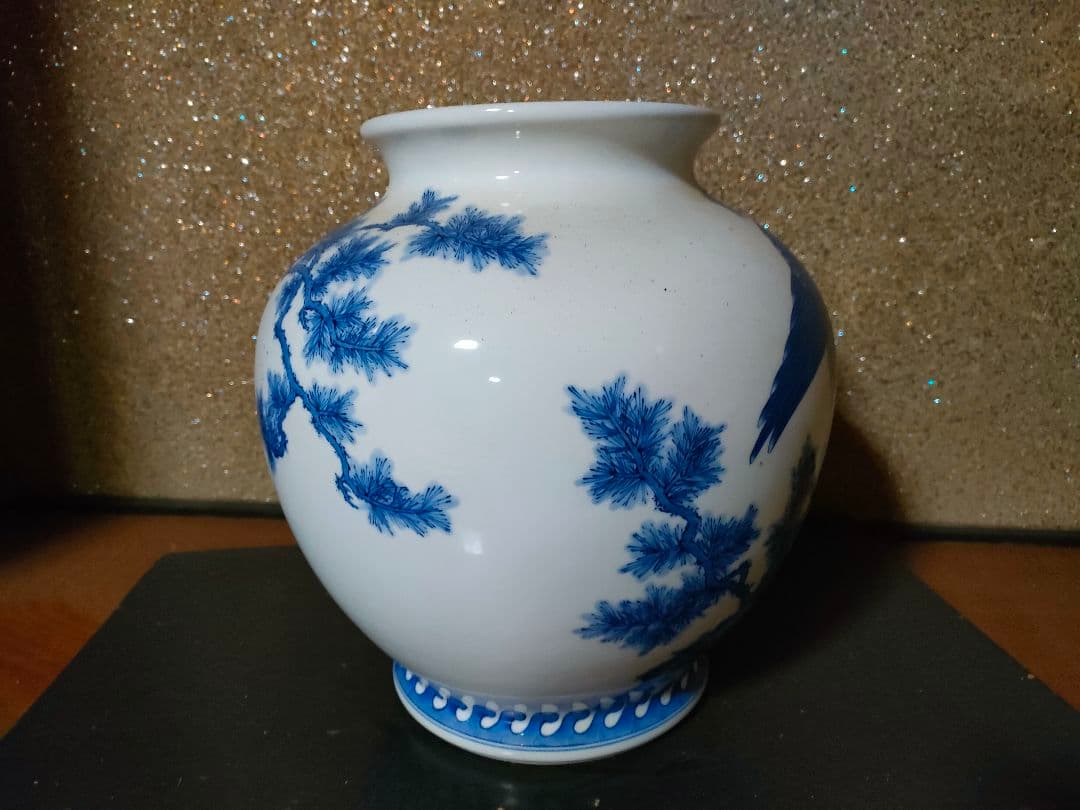 華山萬右衛門　松鷹文　花瓶　　 高さ３３.５ｃｍ　有田焼(直接引取も可)